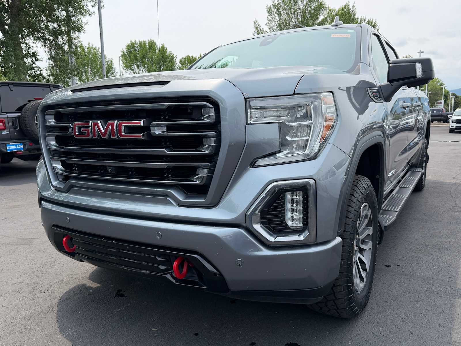 2019 GMC Sierra 4WD Crew Cab Standard Box AT4's photo