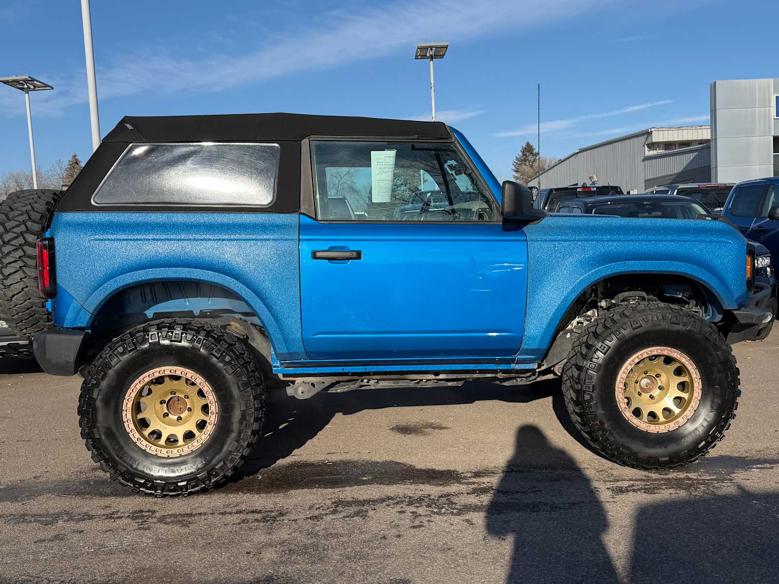 Thumbnail: 2022 Ford Bronco - 6