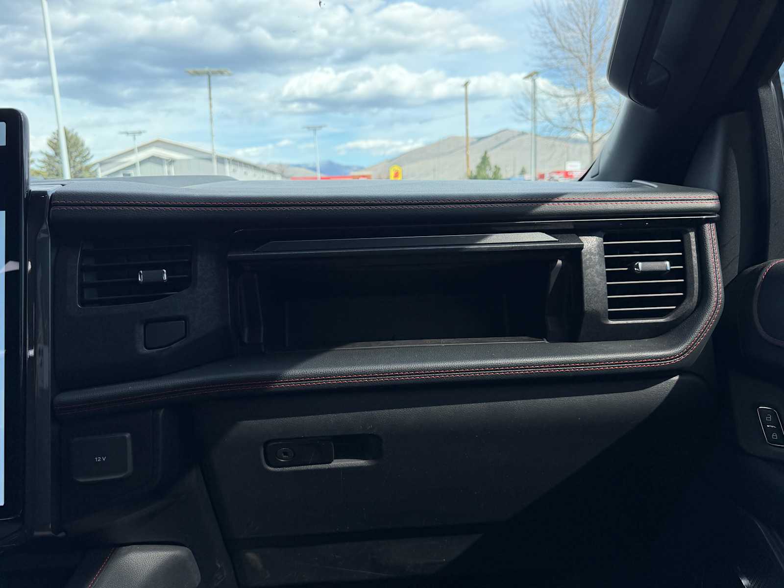 Thumbnail: 2023 Ford Expedition - 24