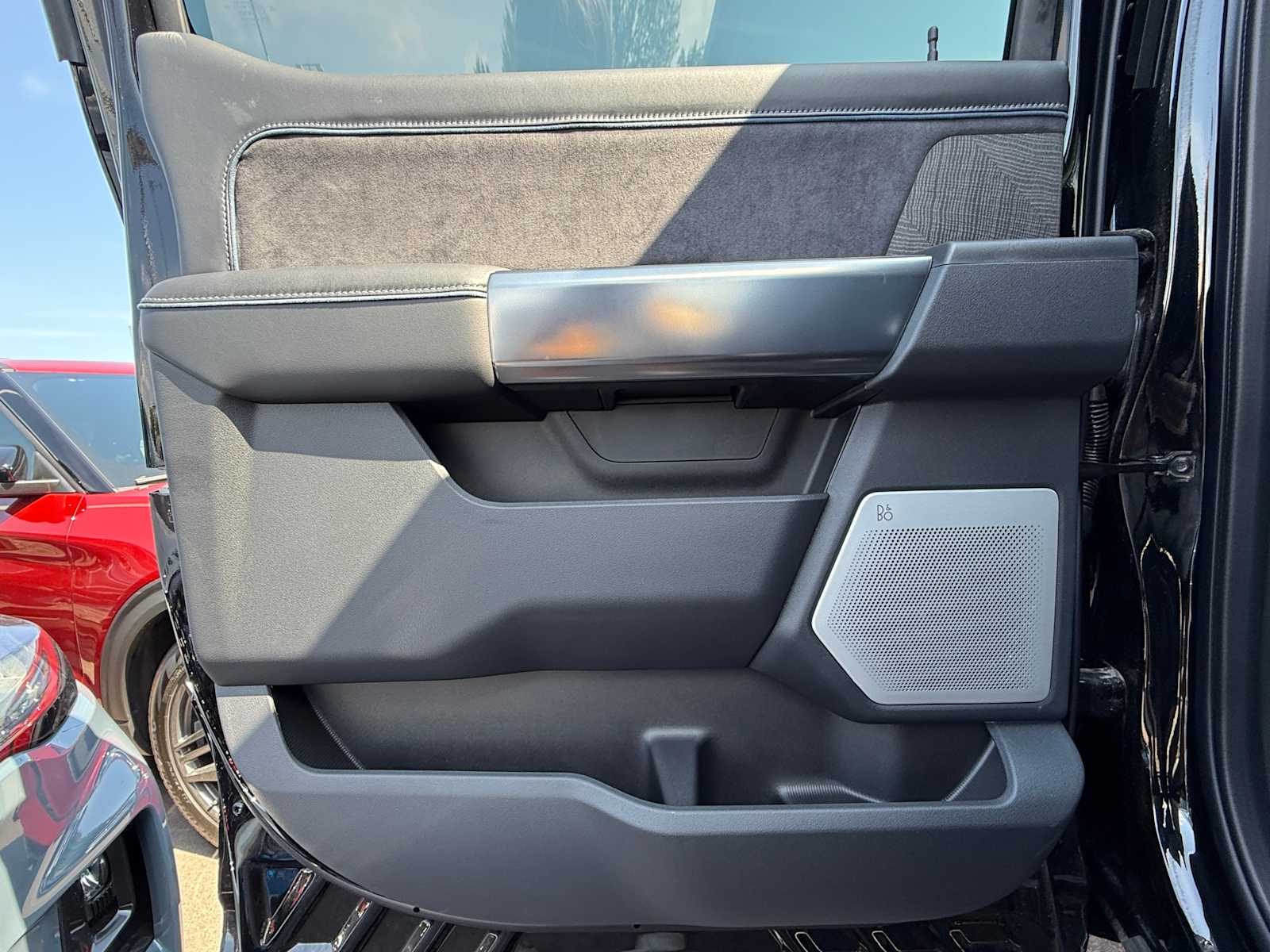 2025 Ford F-350 Super Duty Platinum - Photo 27