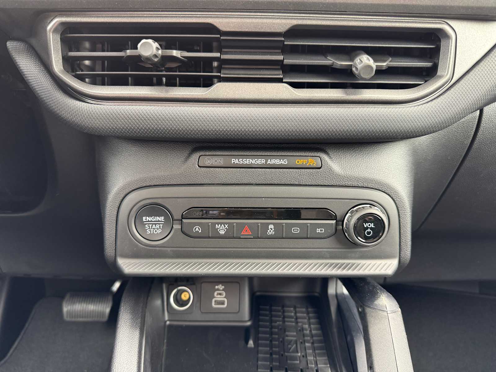 Thumbnail: 2025 Ford Bronco Sport - 18