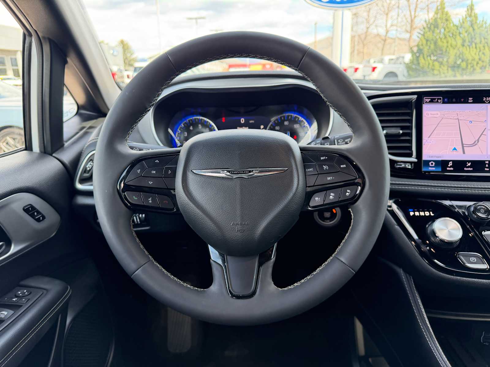 Thumbnail: 2025 Chrysler Pacifica - 13