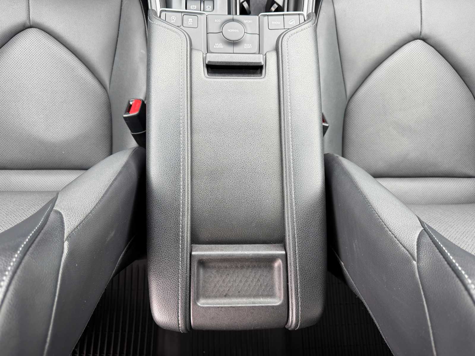 Thumbnail: 2024 Toyota Grand Highlander - 19