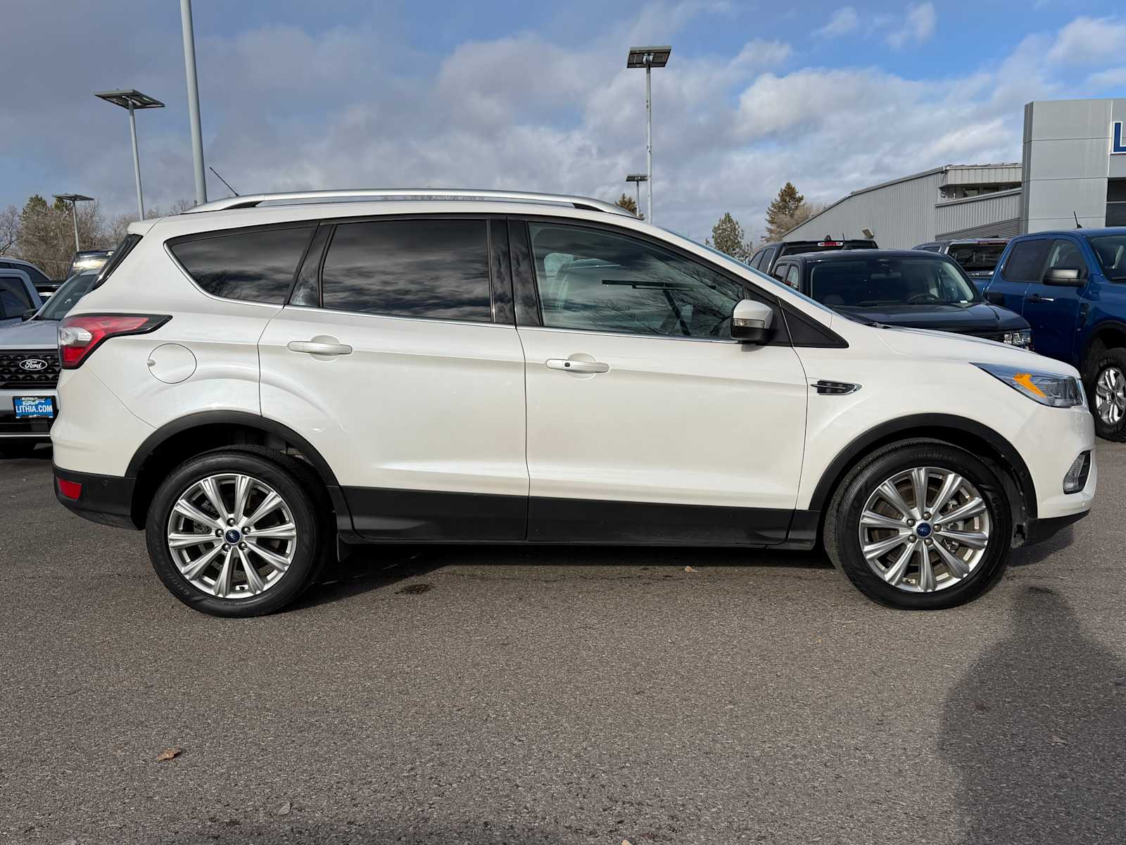 Thumbnail: 2017 Ford Escape - 6