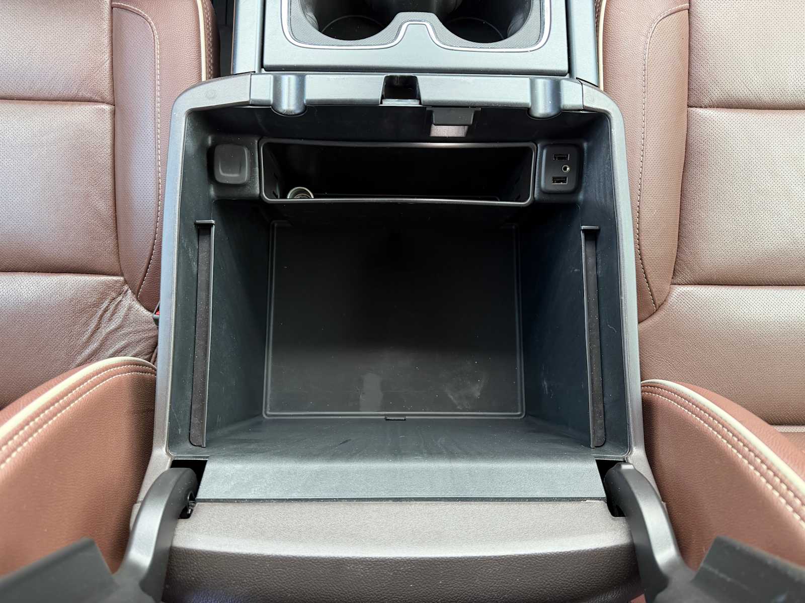 Thumbnail: 2019 Chevrolet Silverado 3500 - 20