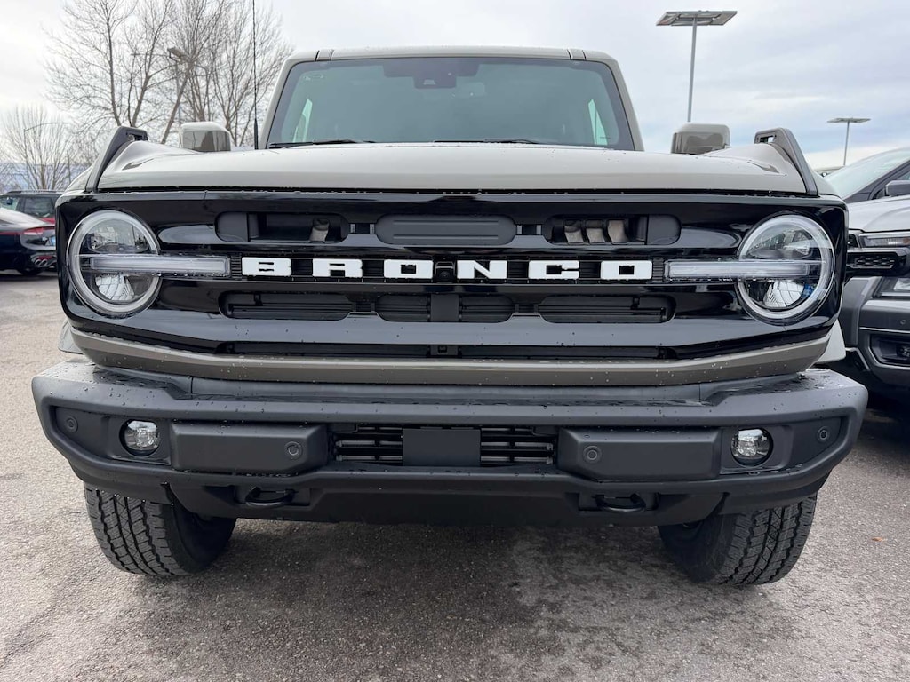 New 2025 Ford Bronco Outer Banks SUV