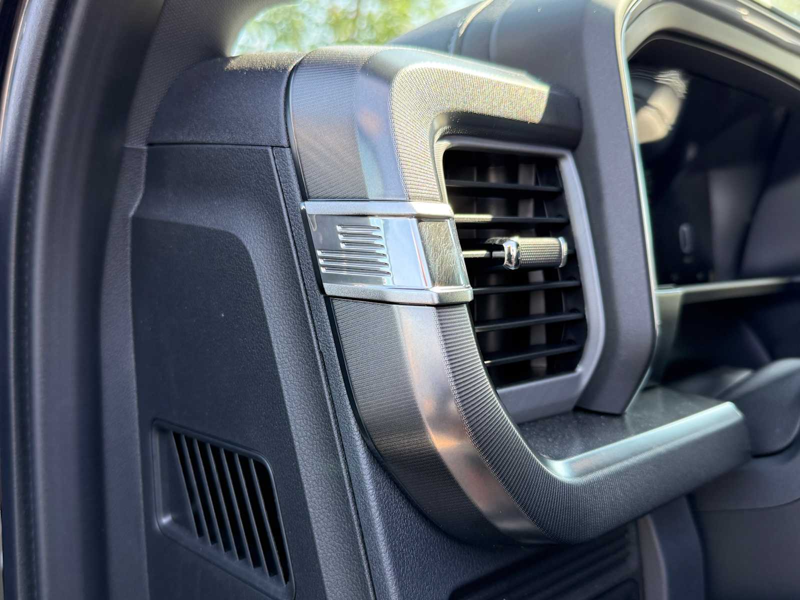 2025 Ford F-350 Super Duty Platinum - Photo 10