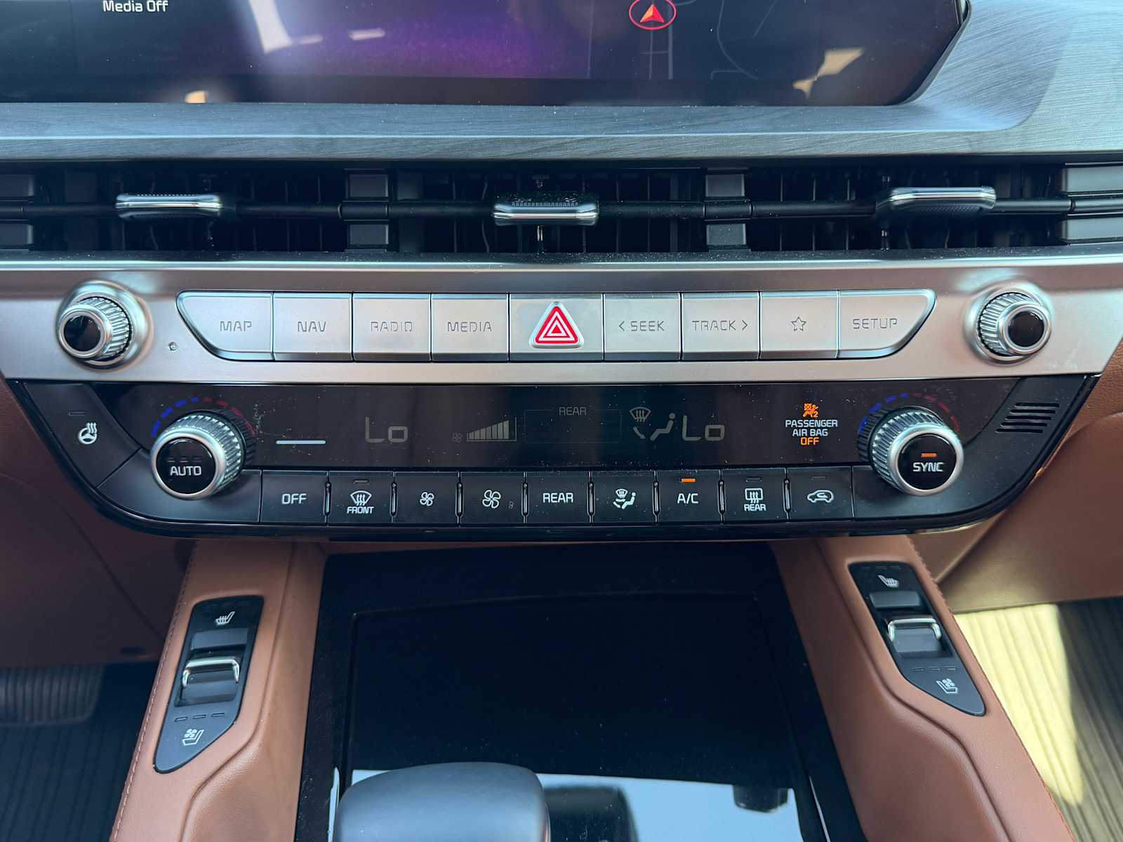 Thumbnail: 2025 Kia Telluride - 16