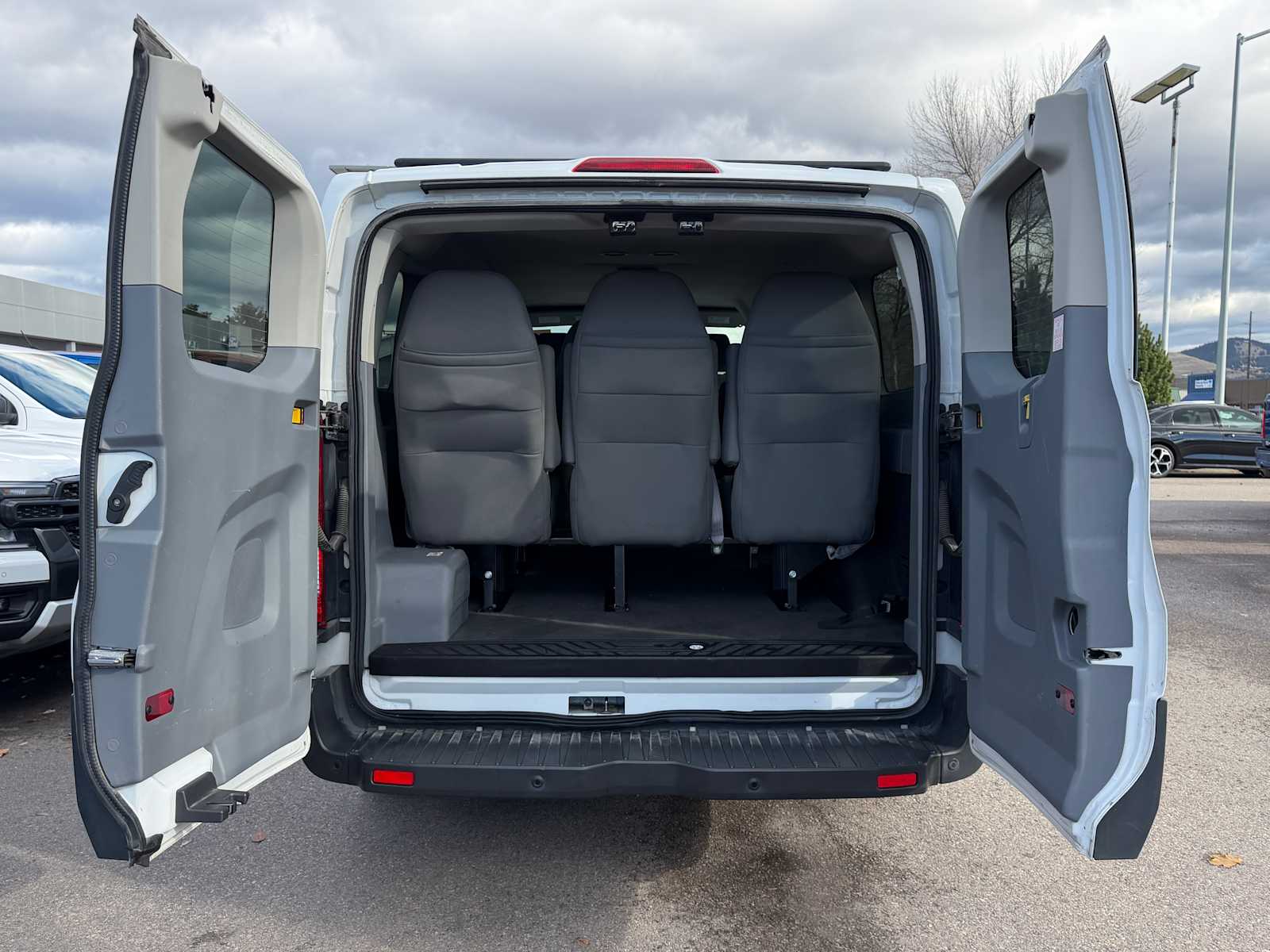 Thumbnail: 2018 Ford Transit Series - 9