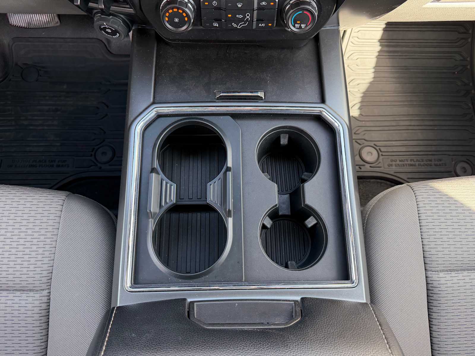 Thumbnail: 2020 Ford Econoline - 23