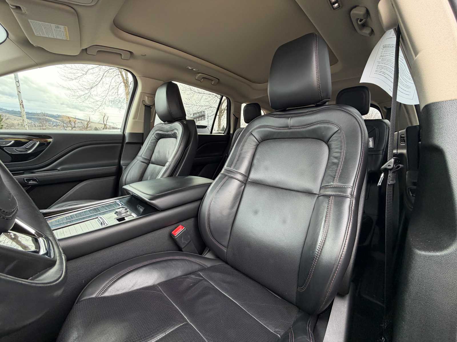 Thumbnail: 2022 Lincoln Aviator - 11