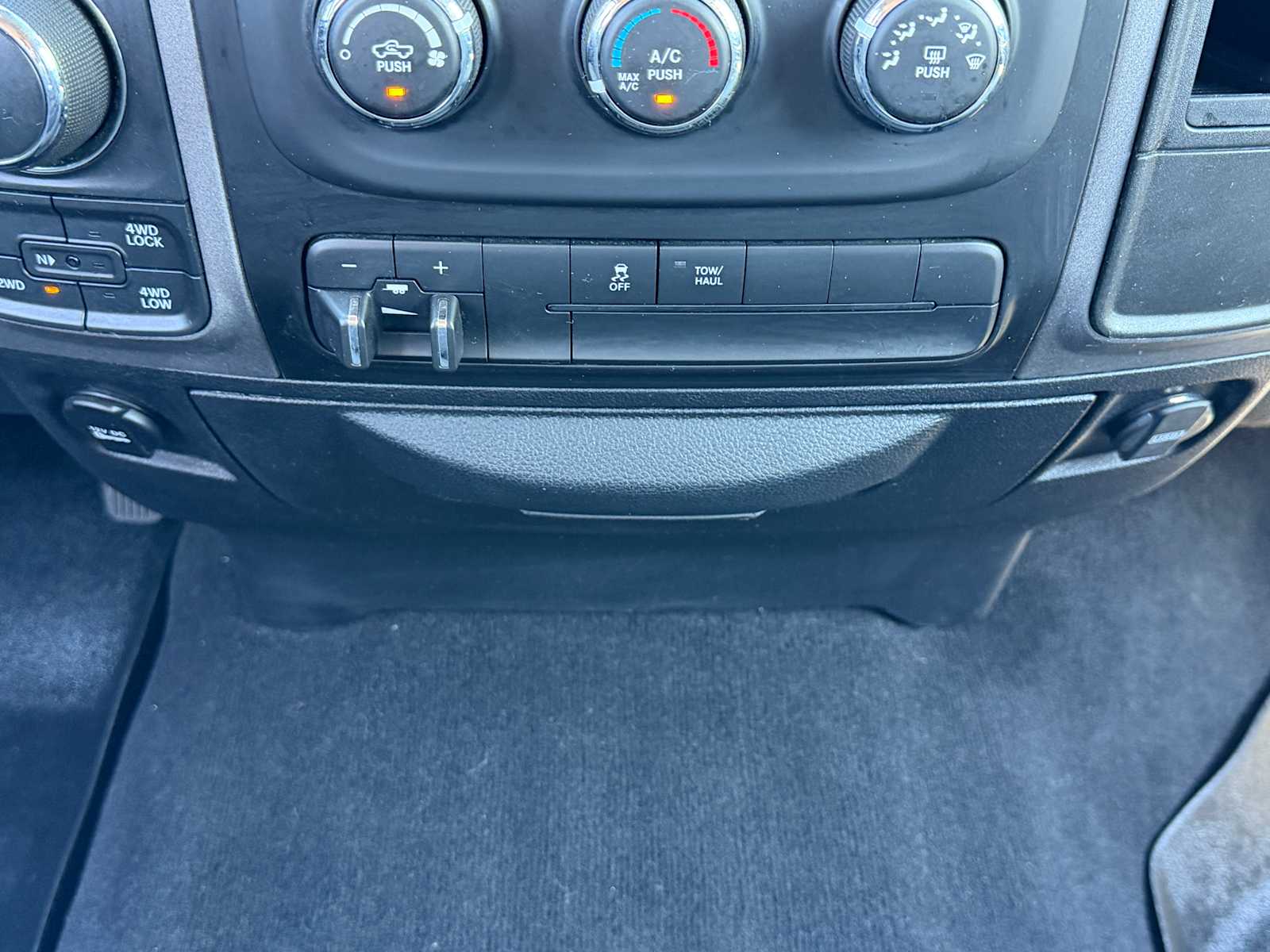 Thumbnail: 2018 RAM 1500 - 18