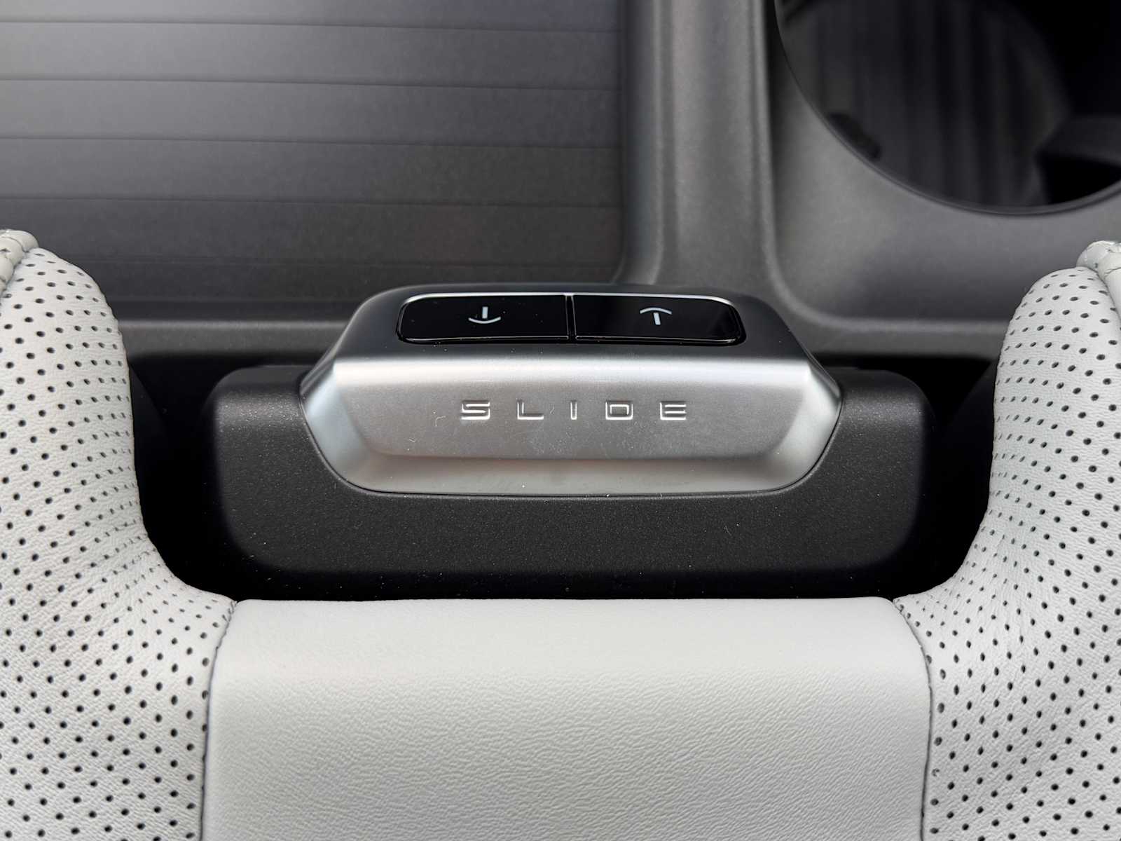 Thumbnail: 2025 Ford Expedition - 21