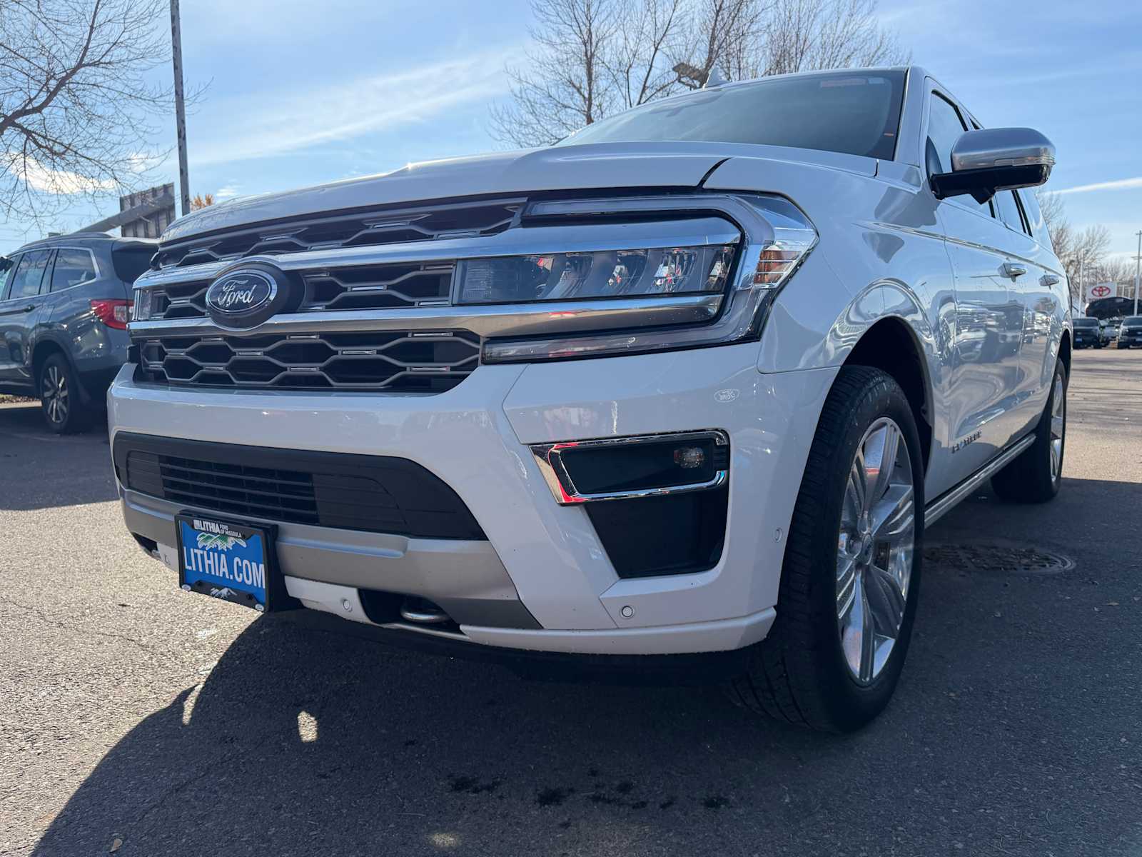 2024 Ford Expedition MAX Platinum's photo