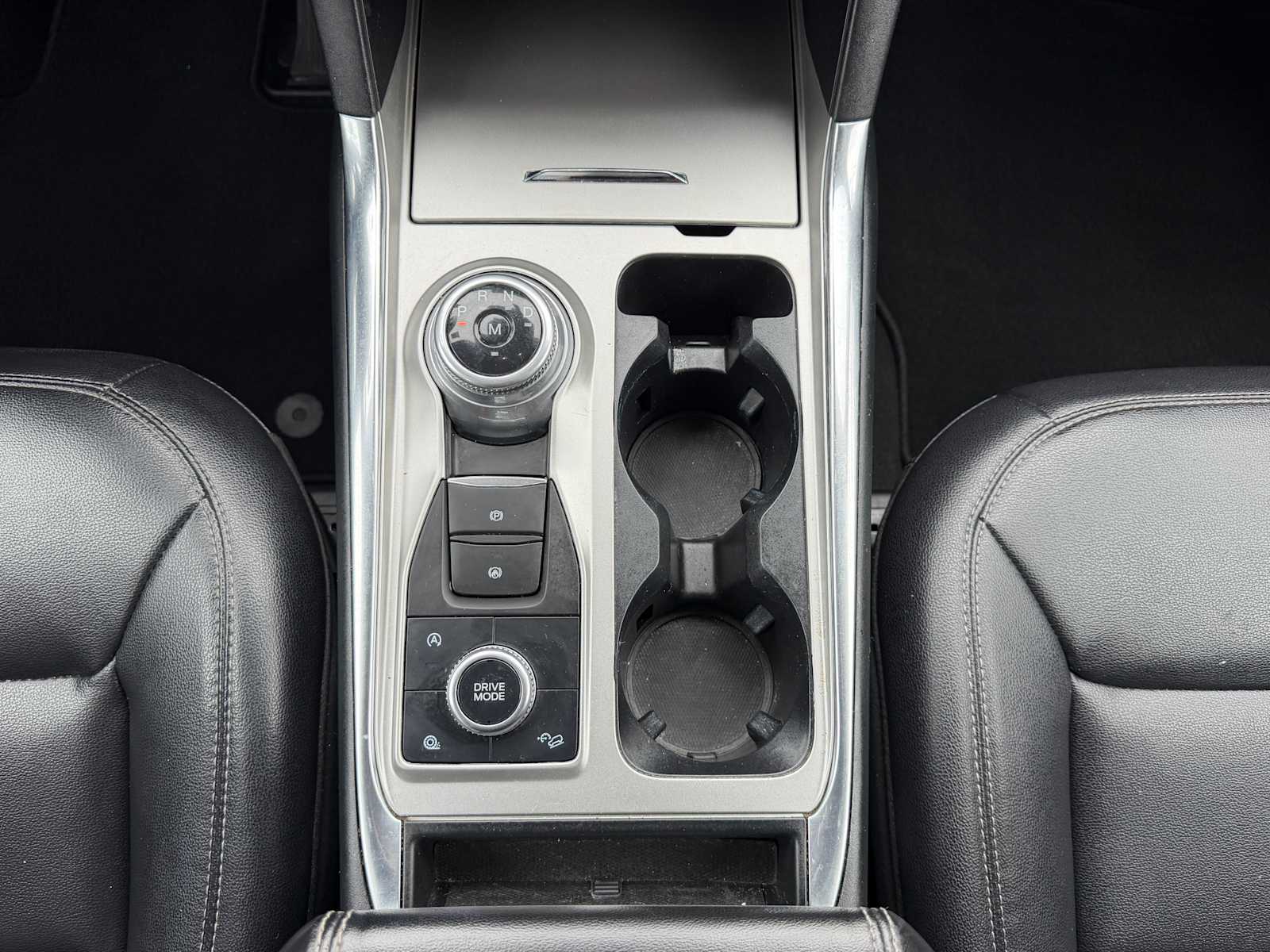 Thumbnail: 2020 Ford Explorer - 20