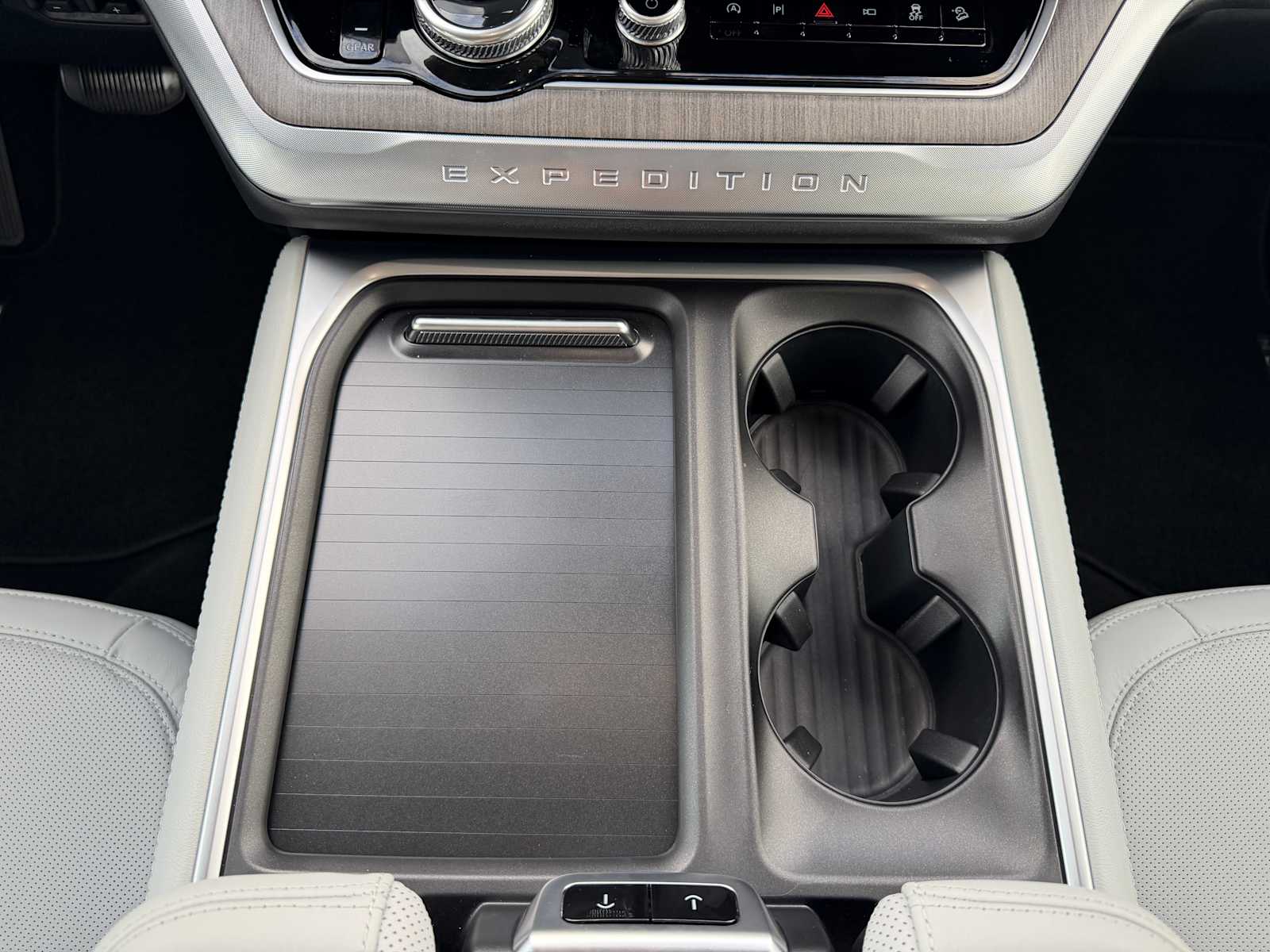 Thumbnail: 2025 Ford Expedition - 19