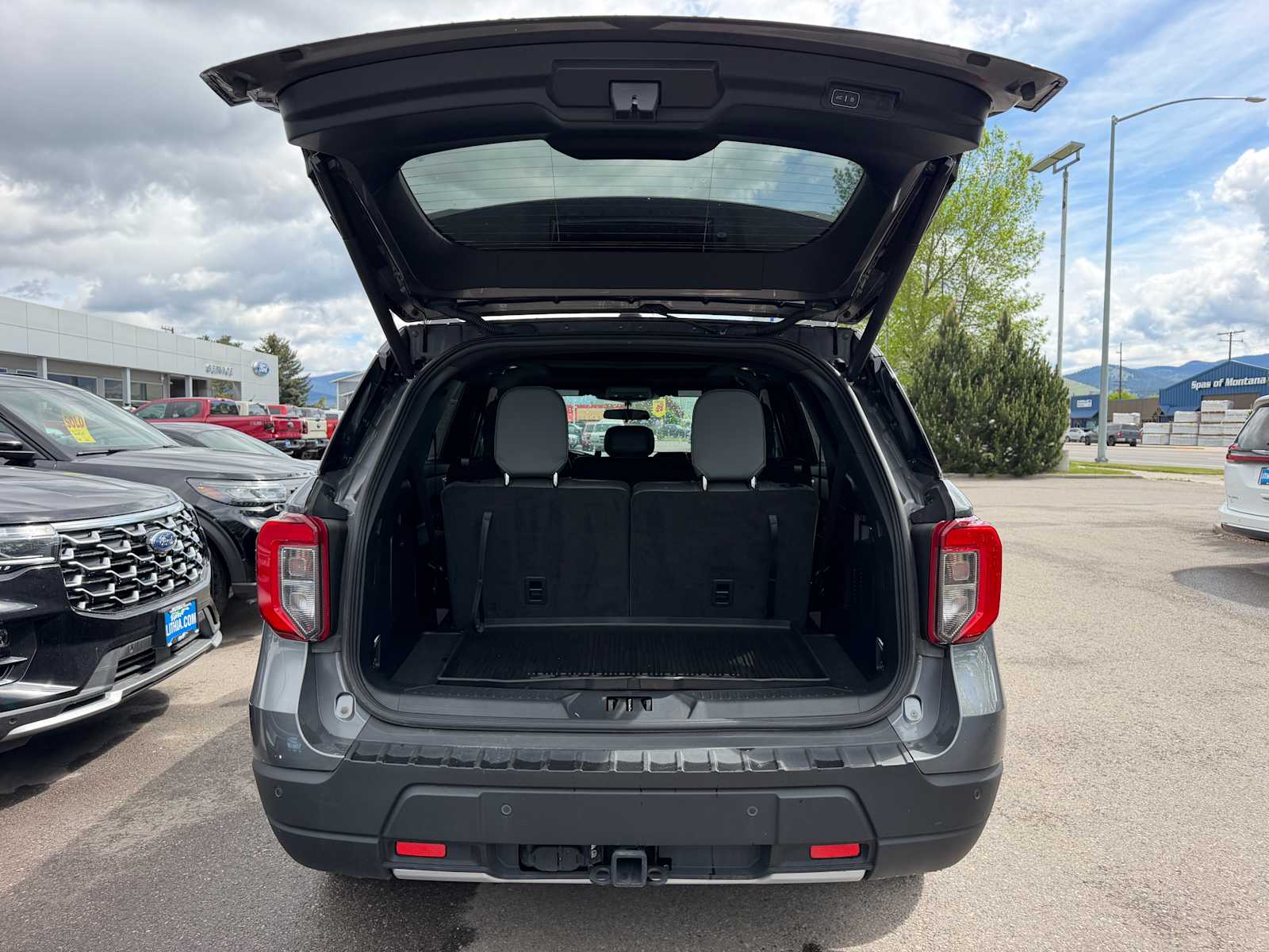 Thumbnail: 2023 Ford Explorer - 9