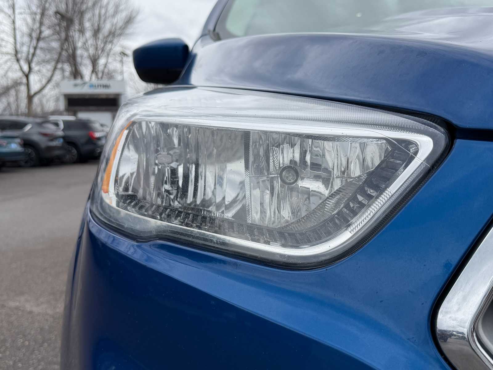 Thumbnail: 2019 Ford Escape - 3