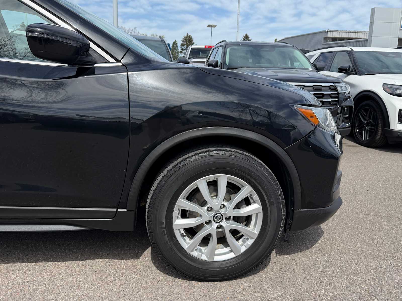 Thumbnail: 2017 Nissan Rogue - 5