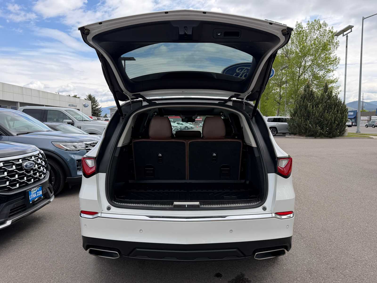 Thumbnail: 2023 Acura MDX - 9