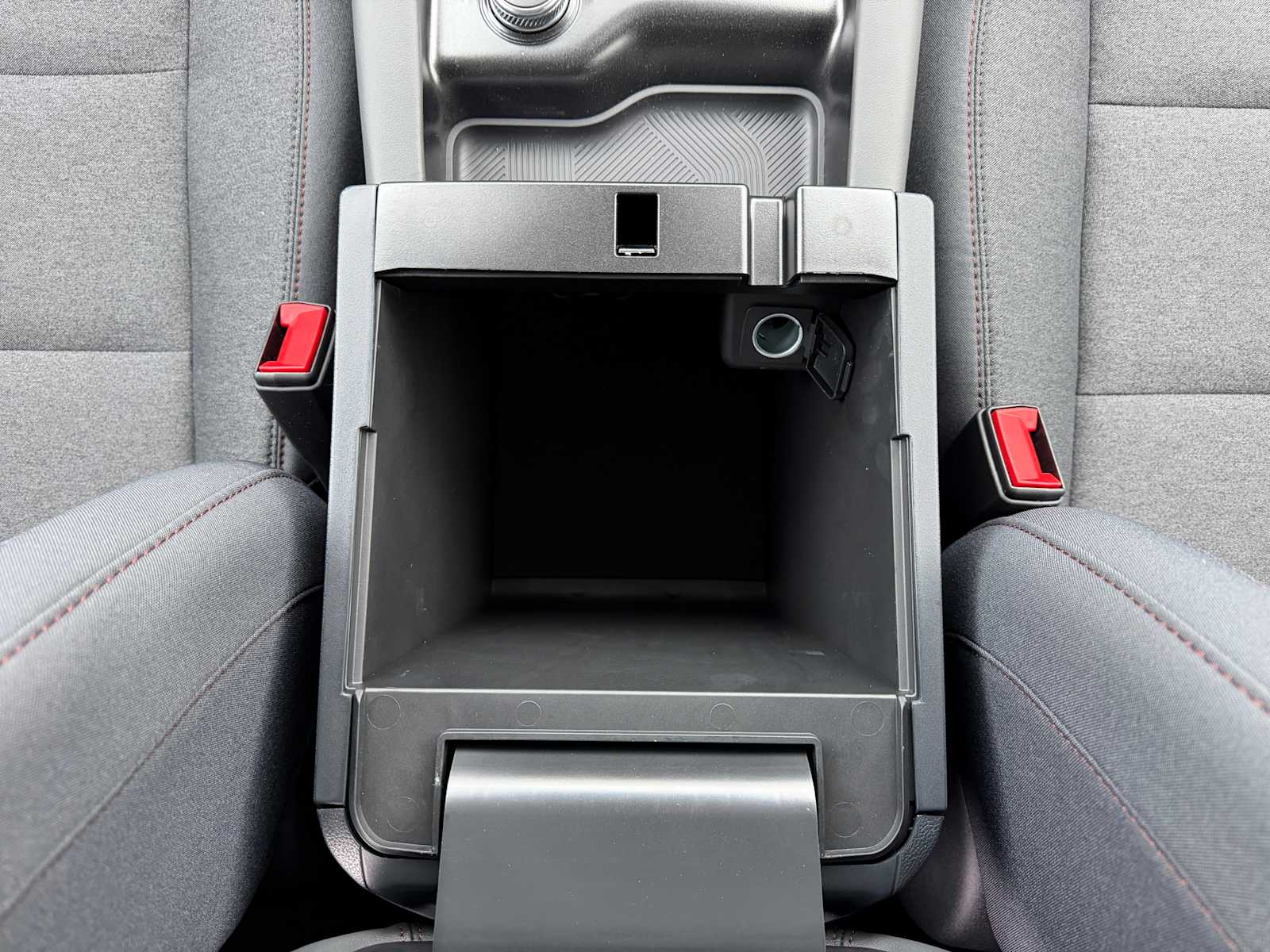 Thumbnail: 2026 Ford Explorer - 22