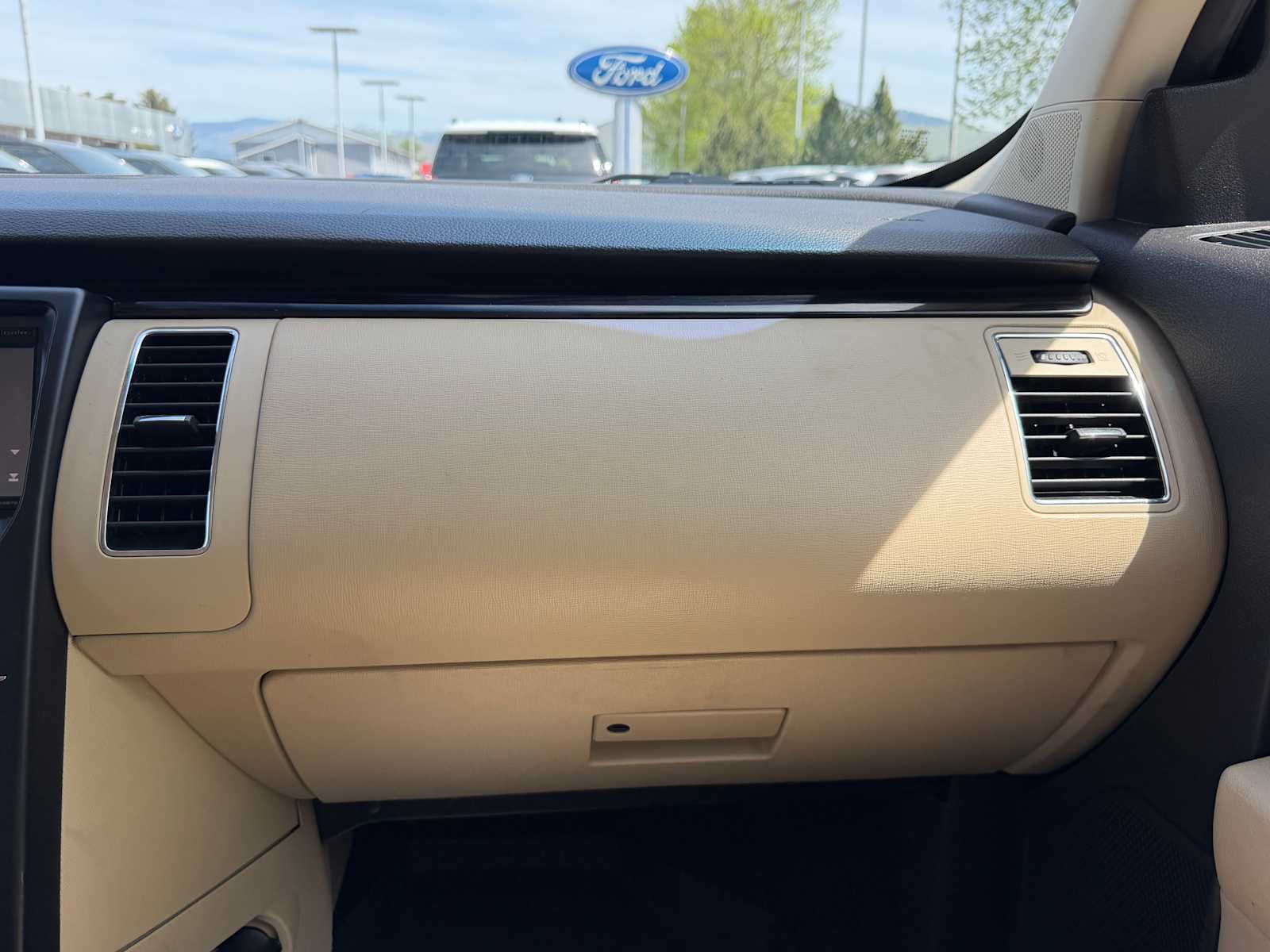Thumbnail: 2019 Ford Flex - 21