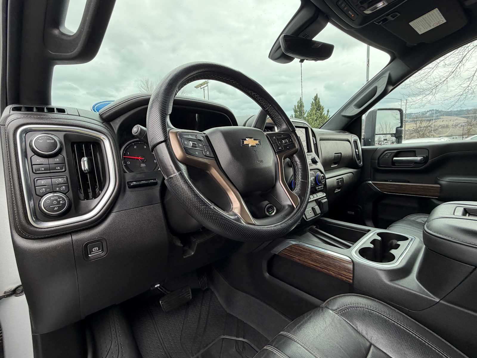 Thumbnail: 2022 Chevrolet Silverado 3500 - 15