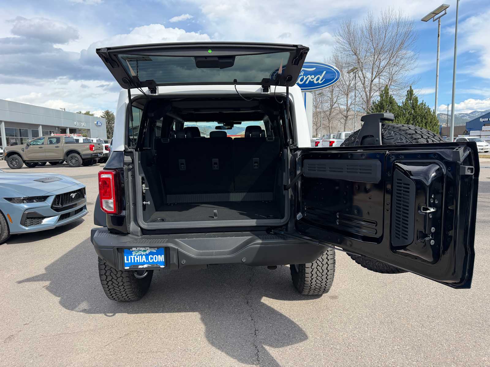 Thumbnail: 2026 Ford Bronco - 9