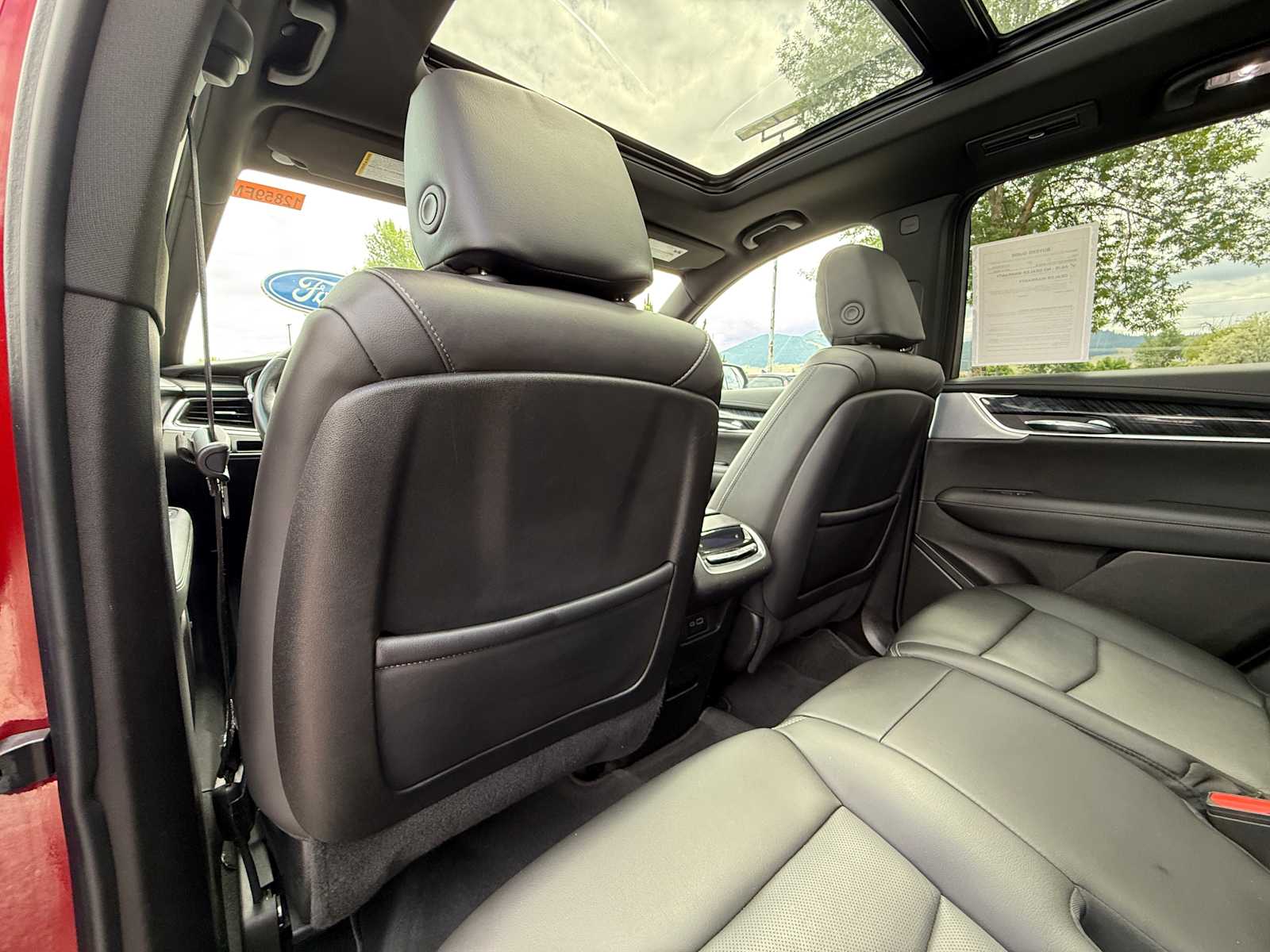Thumbnail: 2024 Cadillac XT6 - 26