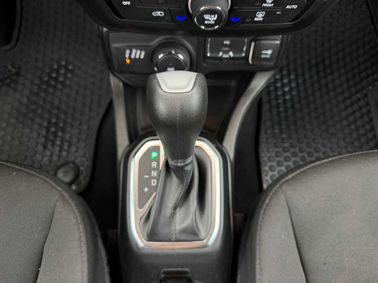 Thumbnail: 2023 Jeep Renegade - 18