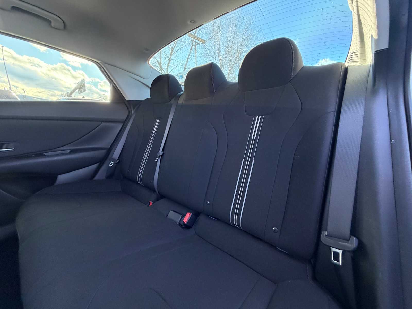 Thumbnail: 2021 Hyundai Elantra - 24