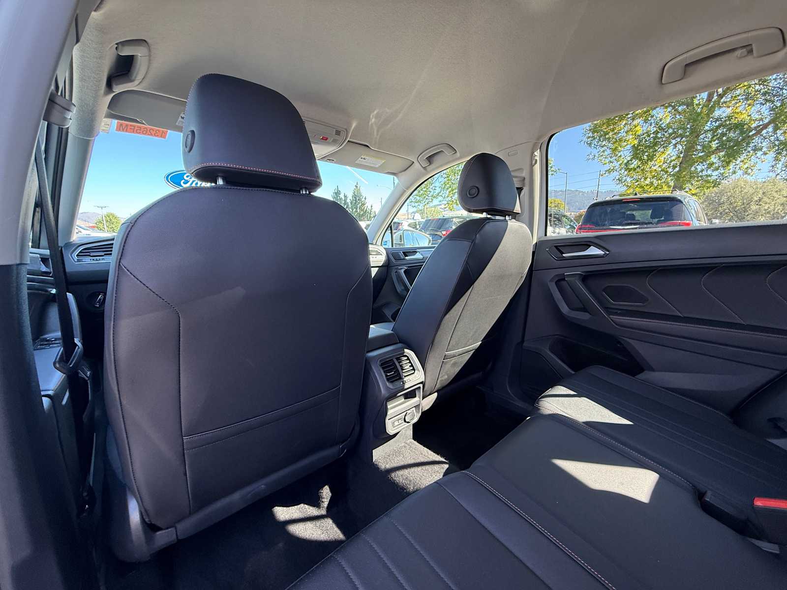 Thumbnail: 2024 Volkswagen Tiguan - 25