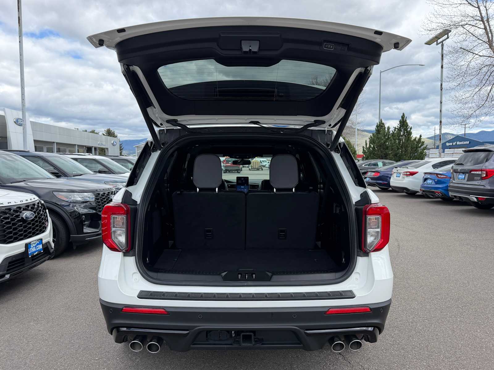 Thumbnail: 2024 Ford Explorer - 9