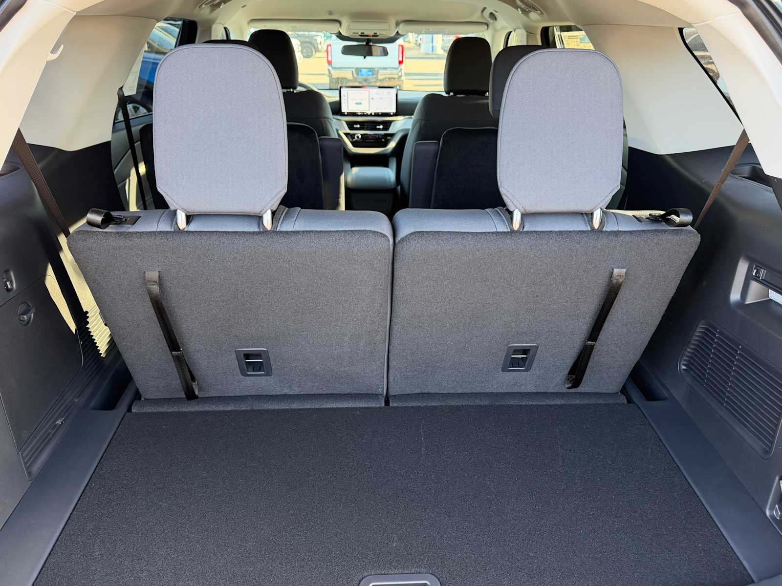 Thumbnail: 2026 Ford Explorer - 9