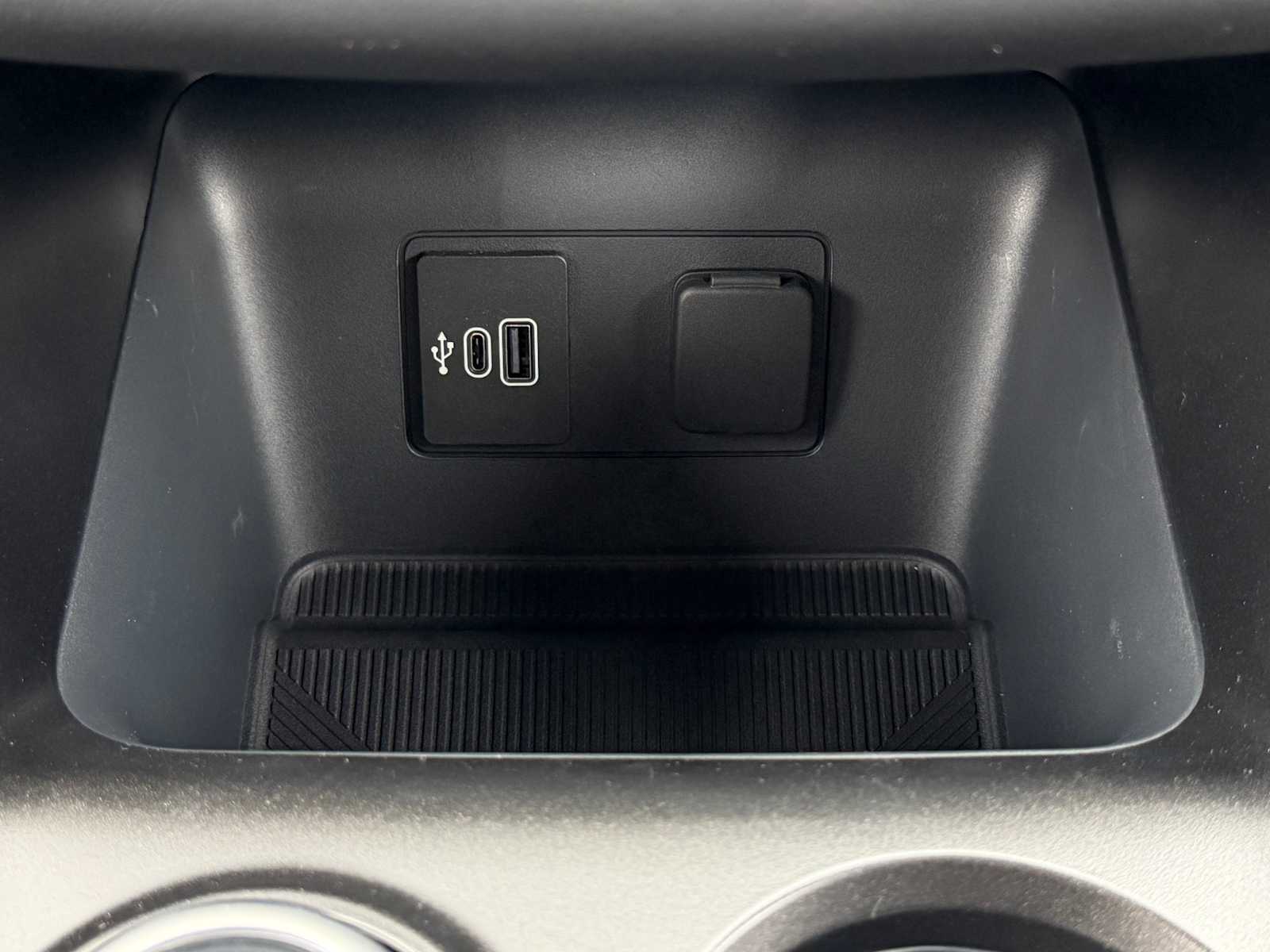 Thumbnail: 2026 Ford Explorer - 19