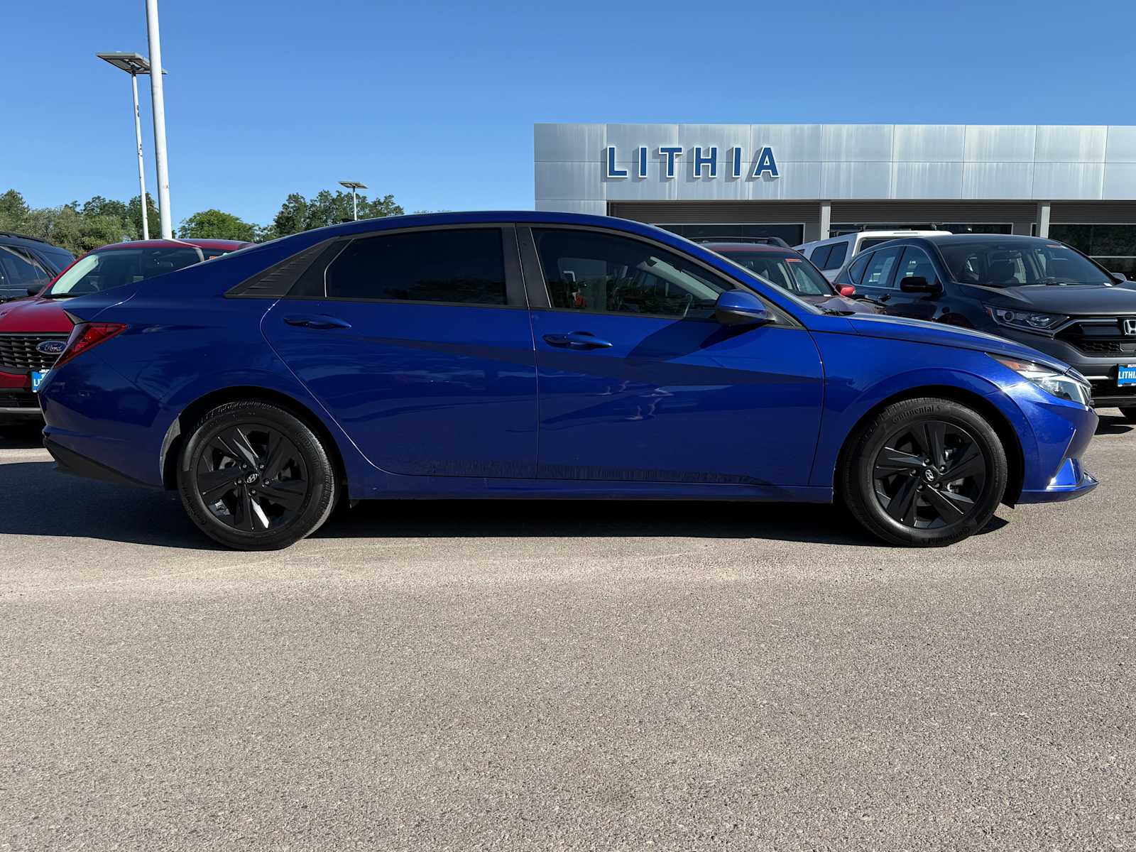 Thumbnail: 2022 Hyundai Elantra - 6