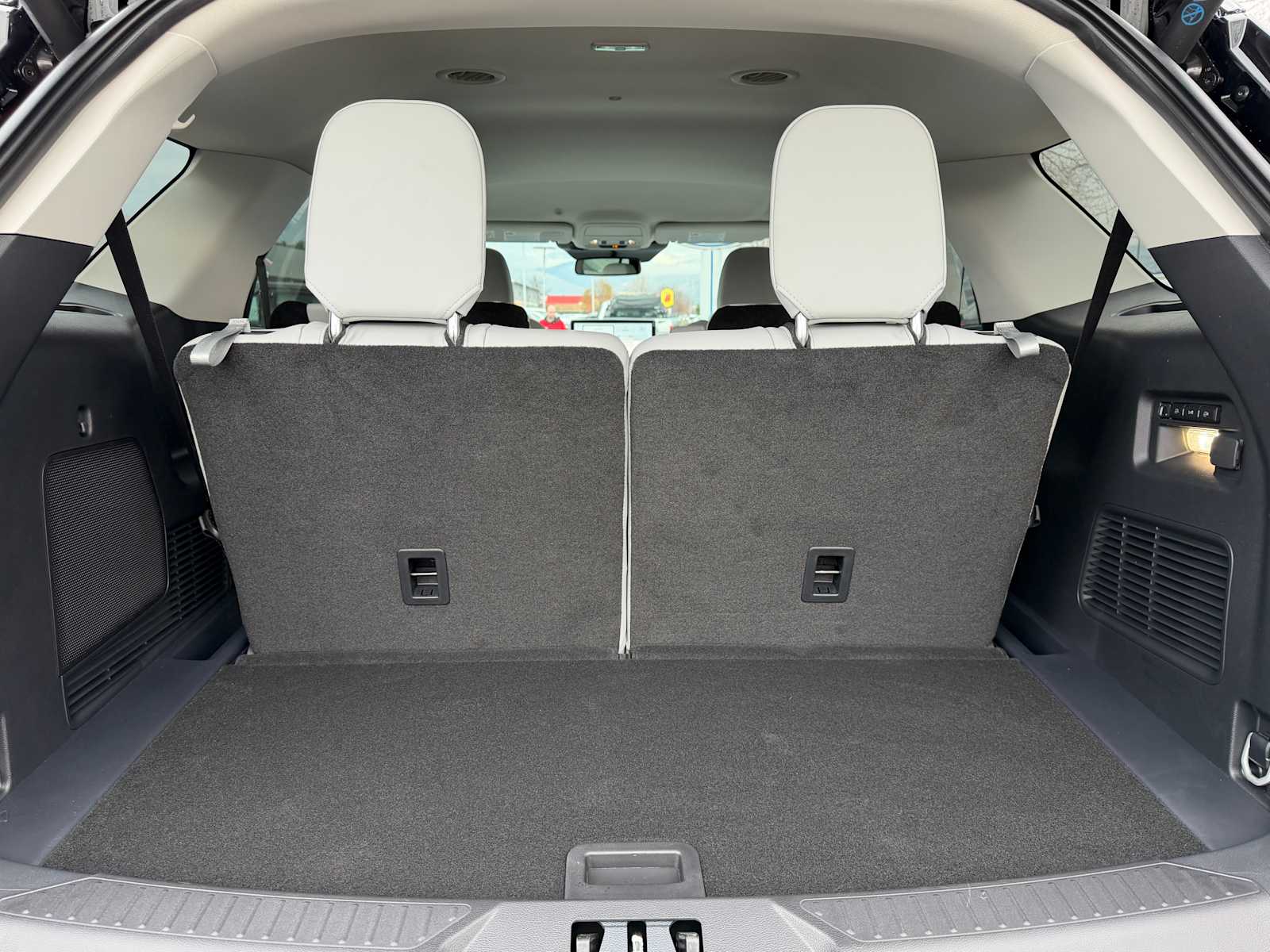 Thumbnail: 2026 Ford Explorer - 10