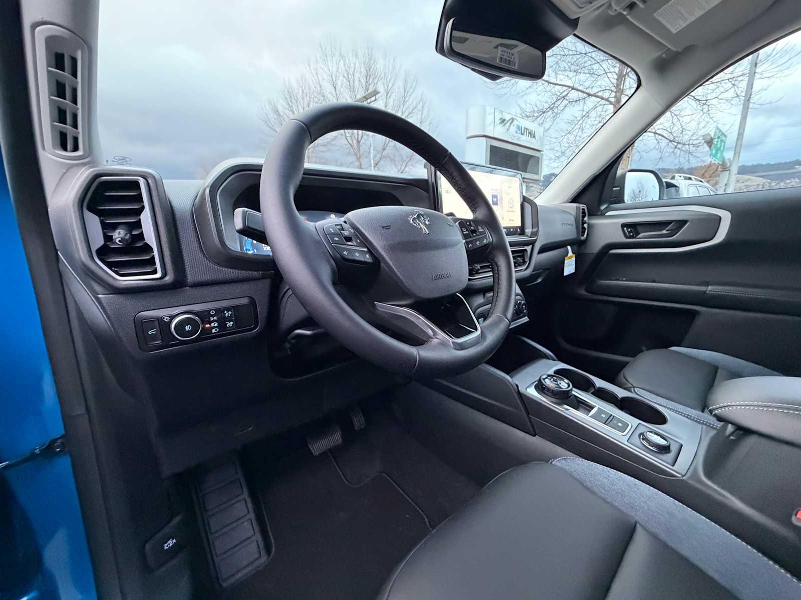 Thumbnail: 2025 Ford Bronco Sport - 12