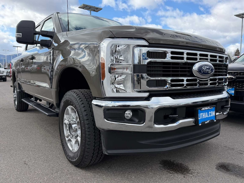 New 2026 Ford F-250 XLT Truck Crew Cab