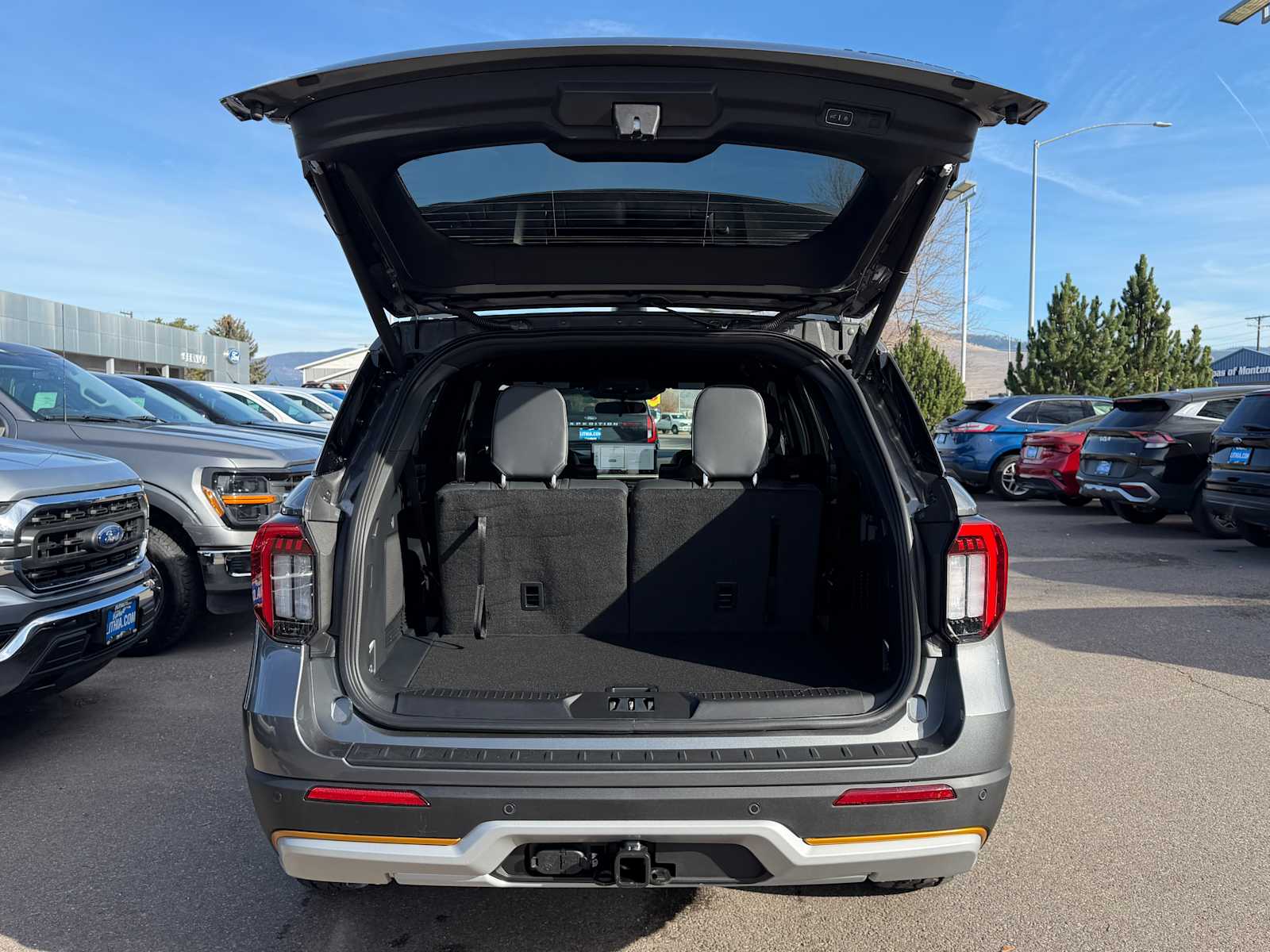 Thumbnail: 2026 Ford Explorer - 9