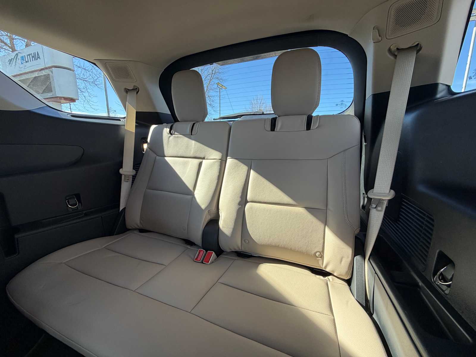 Thumbnail: 2022 Ford Explorer - 28