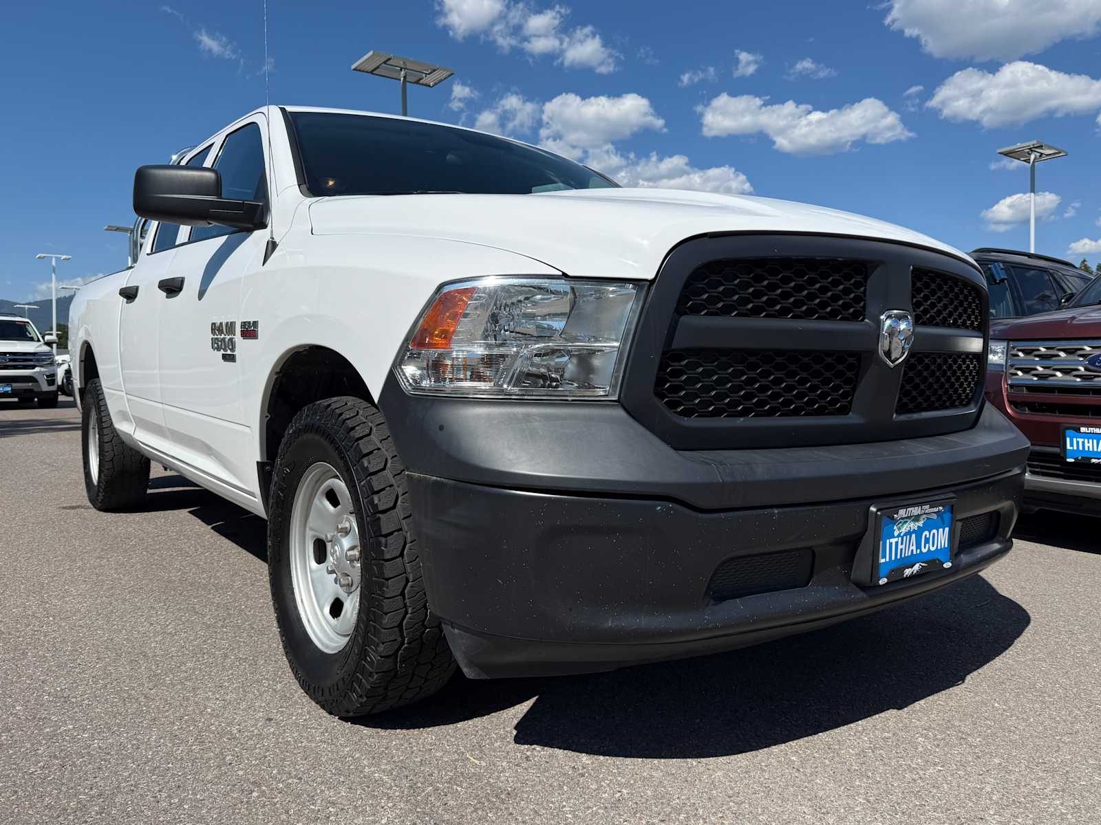 Thumbnail: 2019 RAM 1500 Classic - 4