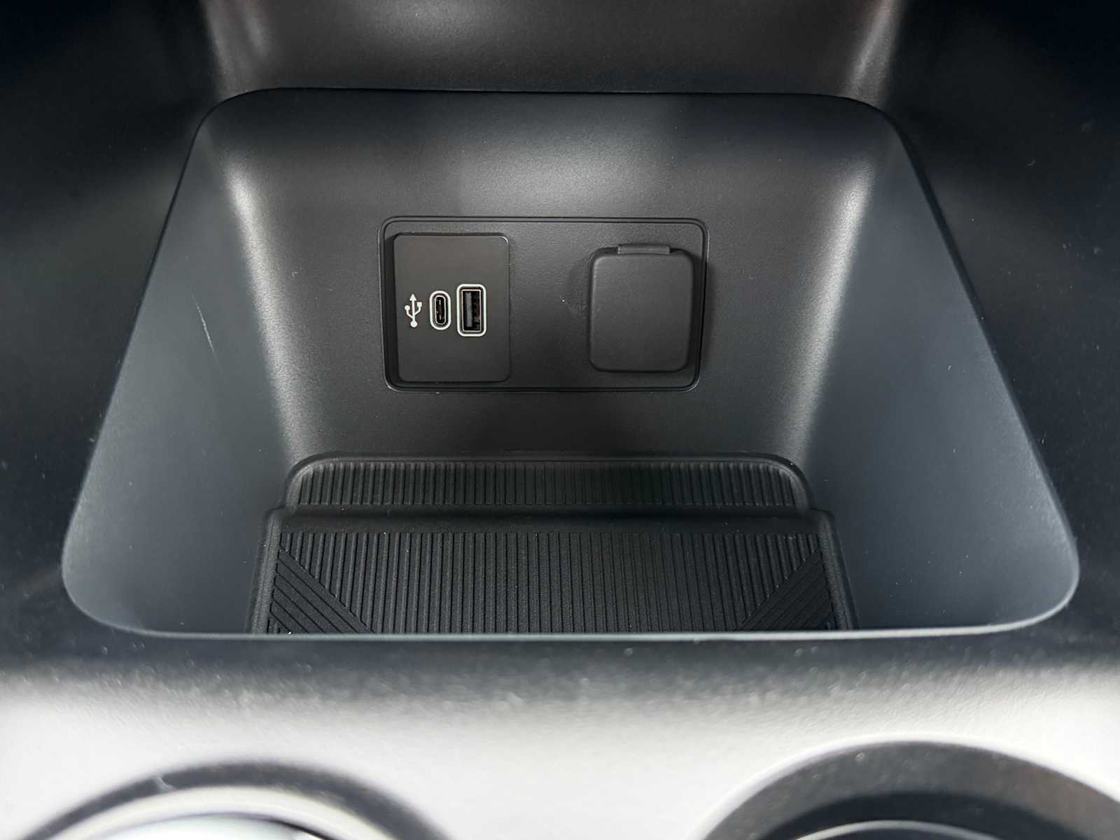 Thumbnail: 2026 Ford Explorer - 19