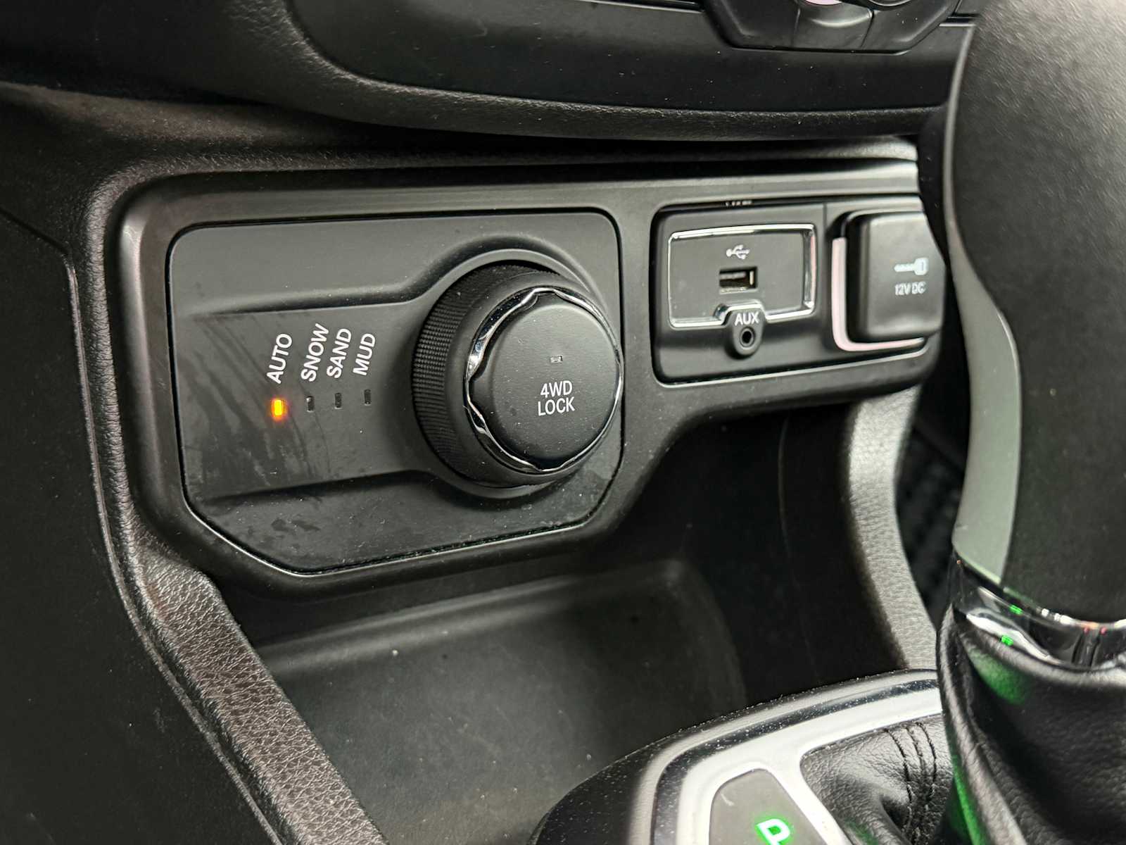 Thumbnail: 2023 Jeep Renegade - 17