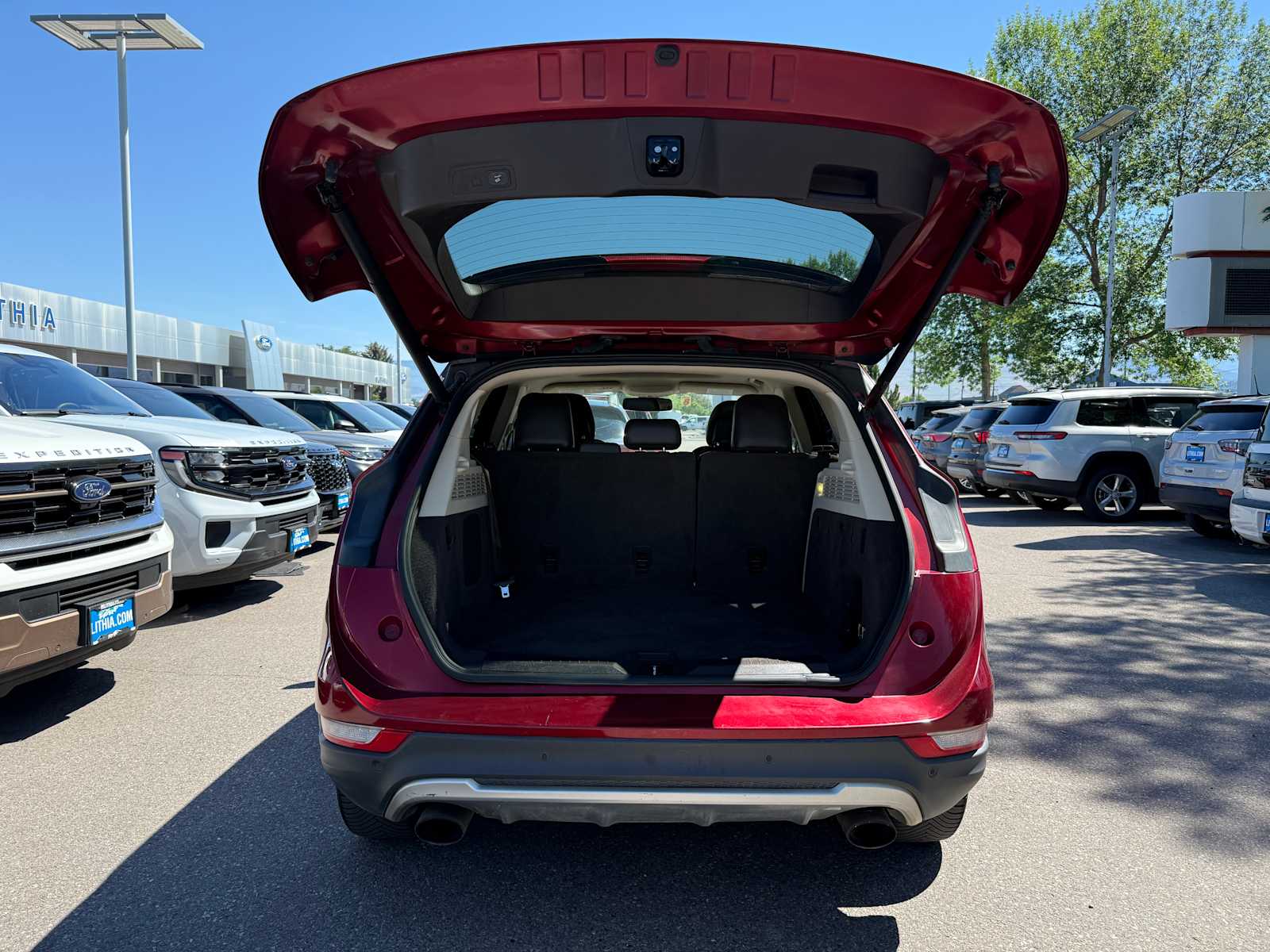 Thumbnail: 2016 Lincoln MKC - 9