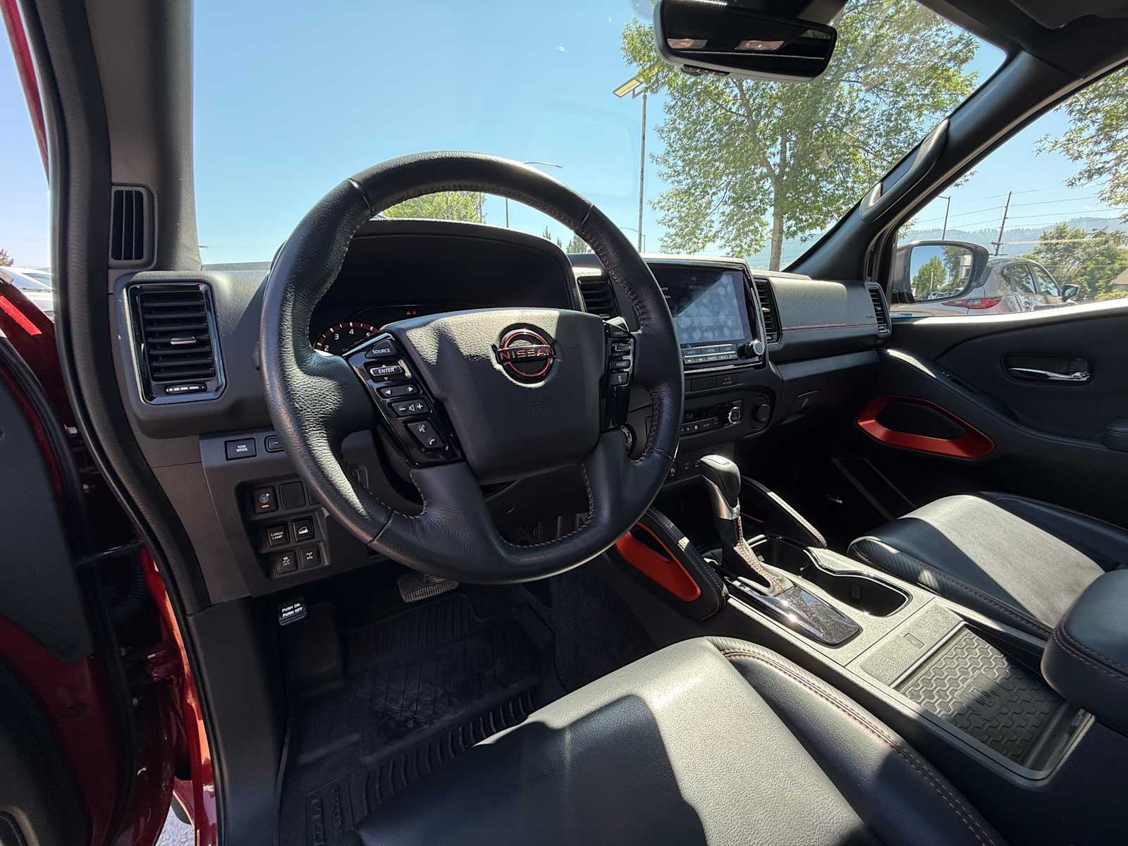 2023 Nissan Frontier PRO-4X 14