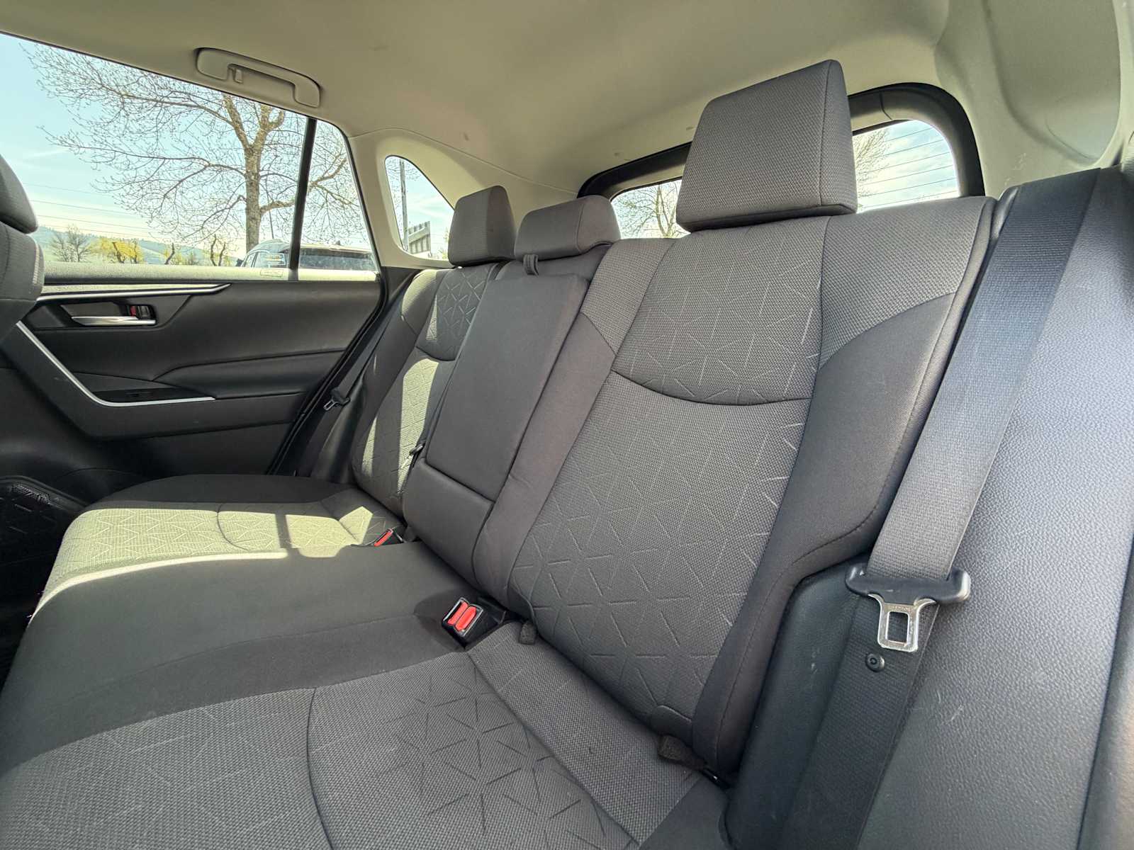 Thumbnail: 2021 Toyota RAV4 - 24