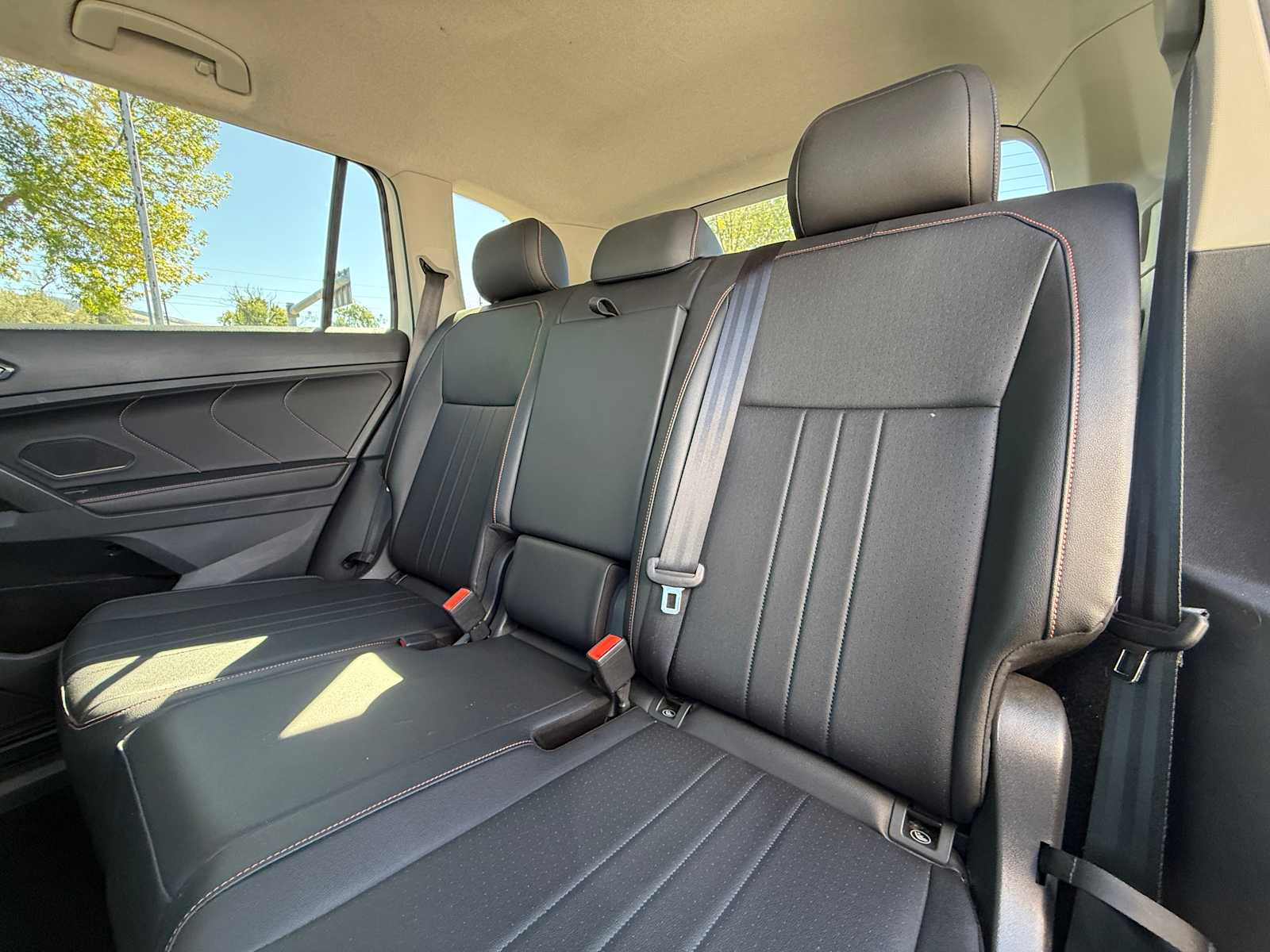 Thumbnail: 2024 Volkswagen Tiguan - 23