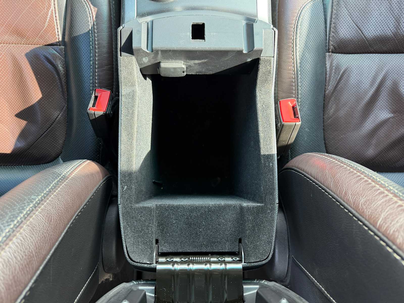 Thumbnail: 2014 Ford Explorer - 22