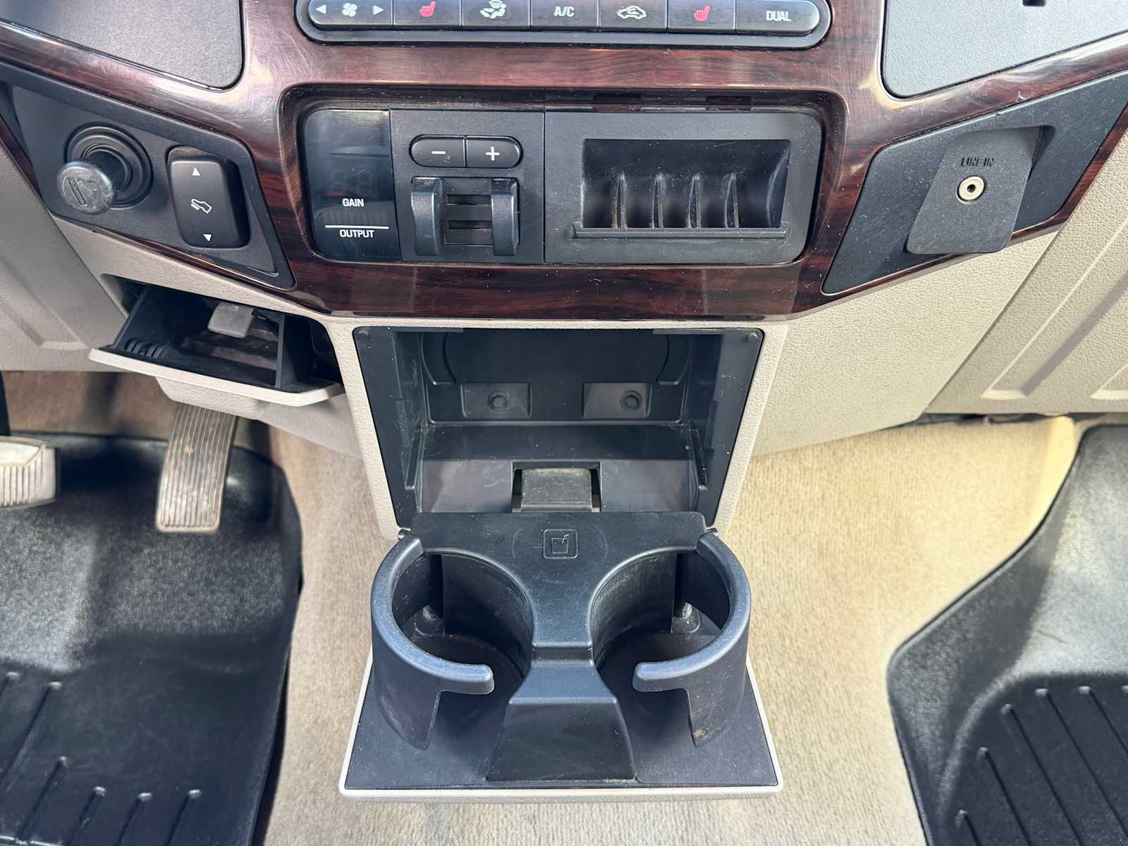 Thumbnail: 2008 Ford Econoline - 17